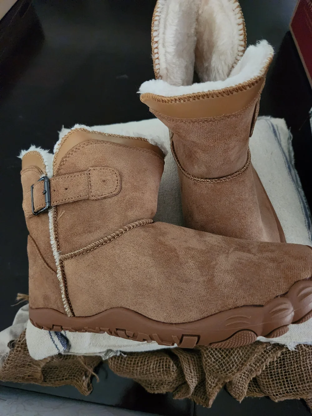 Bronoir CozyCloud Women's Tan Fleece-Lined Winter Boots - Size 8/8.5